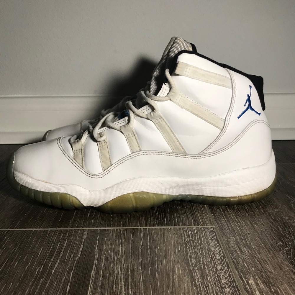 Air Jordan Legend Blue 11’s Size 7